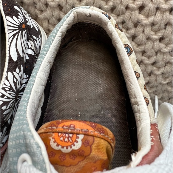 Tiger Patch Vans - Picture 8 of 10